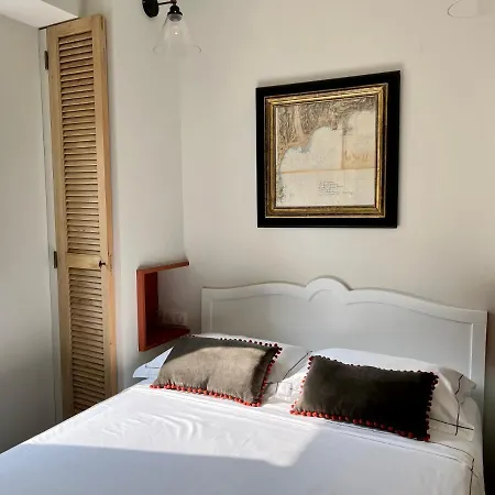 Les Petits Volets 2 أنتيب