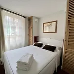 B&B Les Petits Volets 2 A 100m De La 앙티브
