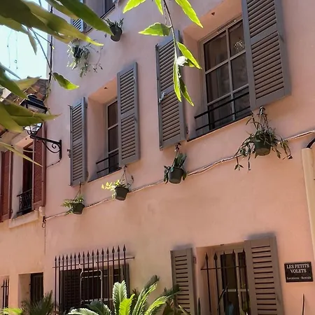 Les Petits Volets 2 3* Antibes